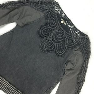 Gimmicks By BKE Long Sleeve Crochet Top